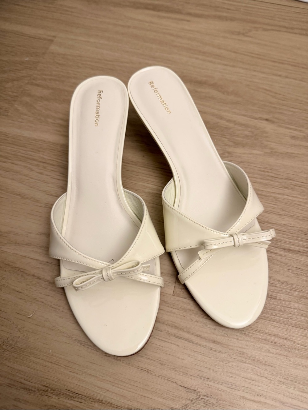 Reformation - Stacy Heeled Sandals in White, Size 8.5